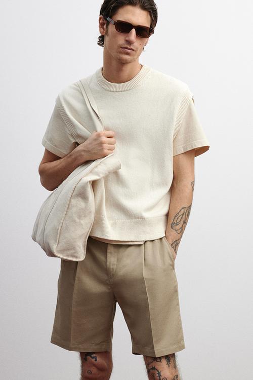 Regular fit crease-leg shorts - beige