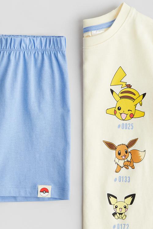 Printed pyjamas - light yellow pokémon