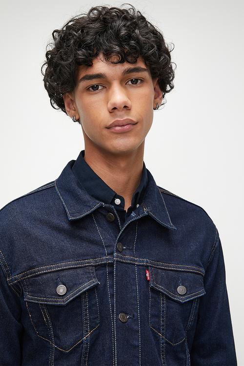 The Trucker Jacket  - Red Cast Rinse Za