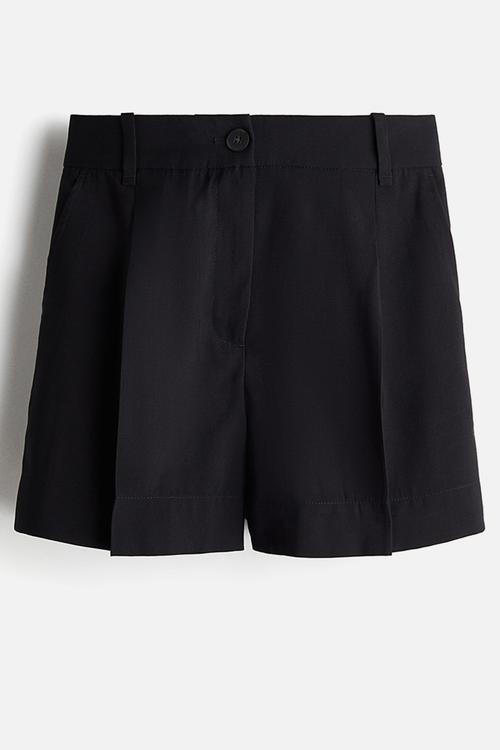 Tailored shorts - black