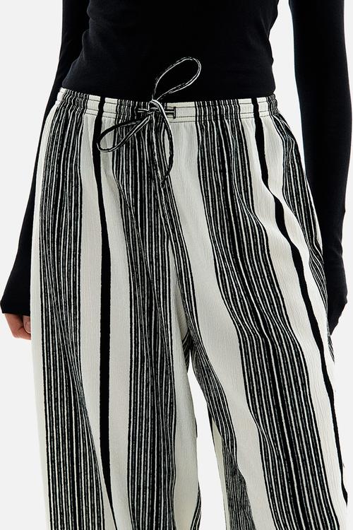 Textured jersey drawstring trousers - cream/striped