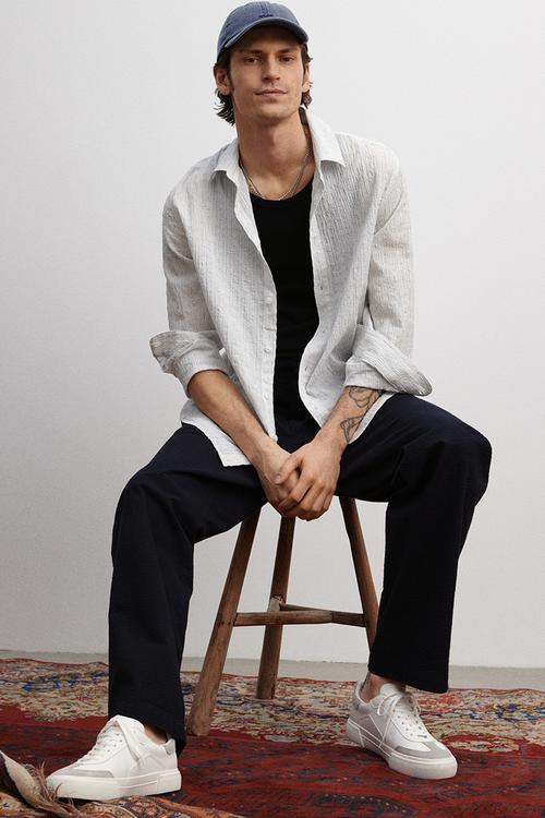 Relaxed fit seersucker trousers - navy blue