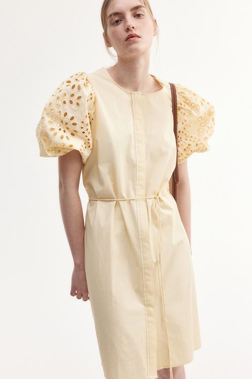Broderie anglaise-sleeved dress - pale yellow