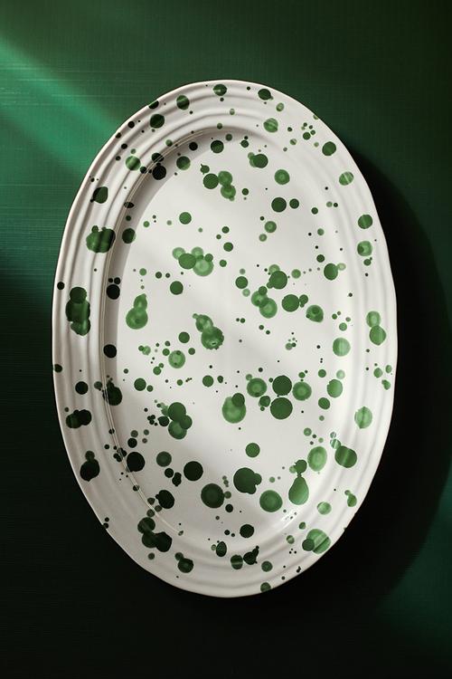 Speckled-glaze stoneware serving plate - green spotted