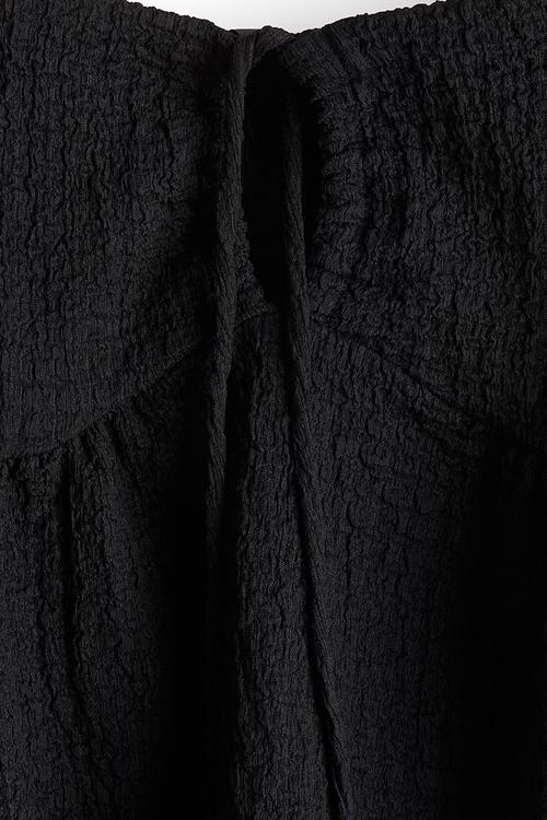 Crinkled flutter-sleeved top - black