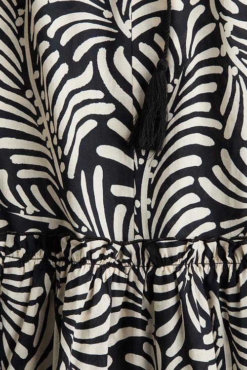 Flounced tie-belt dress - black/cream patterned