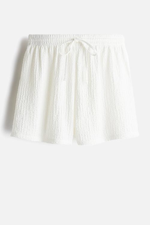Crinkled drawstring shorts - cream