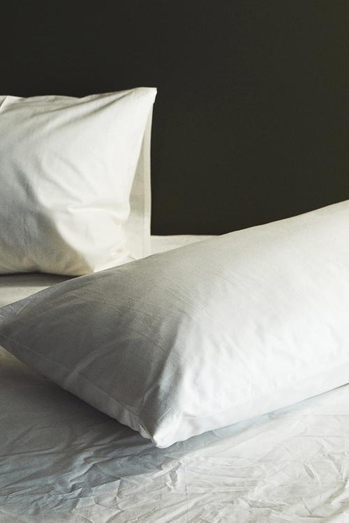 Cotton pillowcase - white