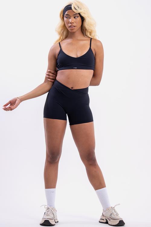 The serving bra - jet black