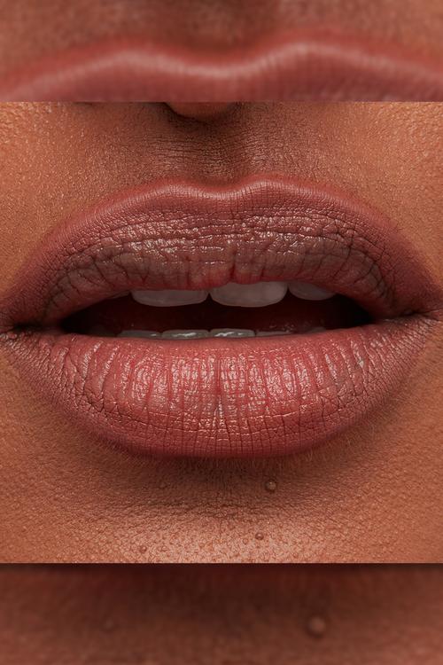 Slim Lip Pencil - 802 Brown
