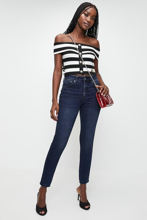 Eva Curvy Dark Wash Skinny - Dark Blue