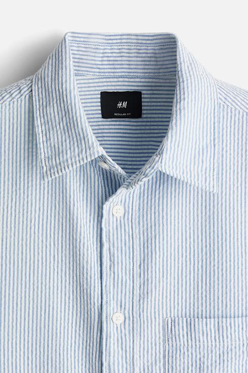 Loose fit seersucker shirt - light blue striped
