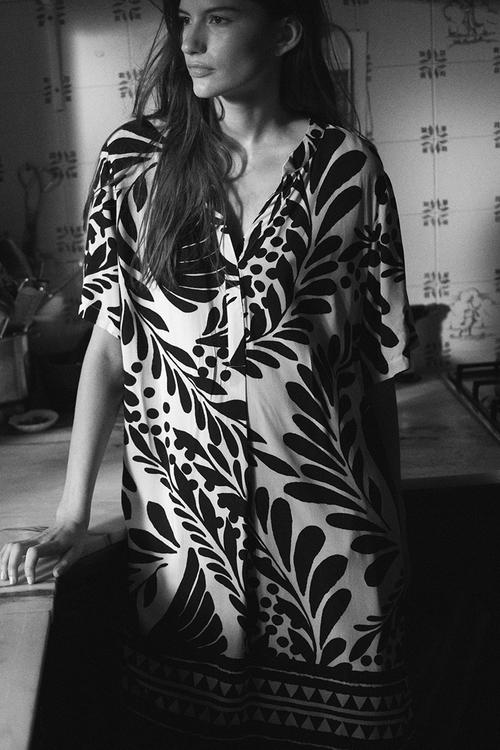 Viscose tunic dress - white & black patterned