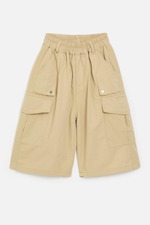 Multi pocketed cargo shorts - wheat brown