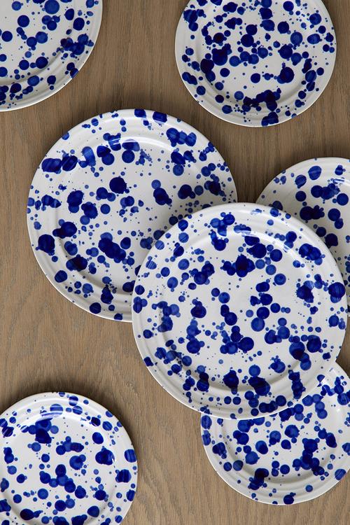 Large stoneware plate - blue speckled