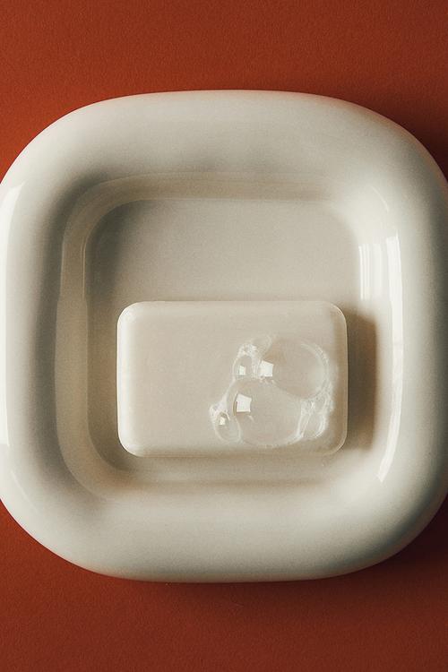 Stoneware soap dish - white