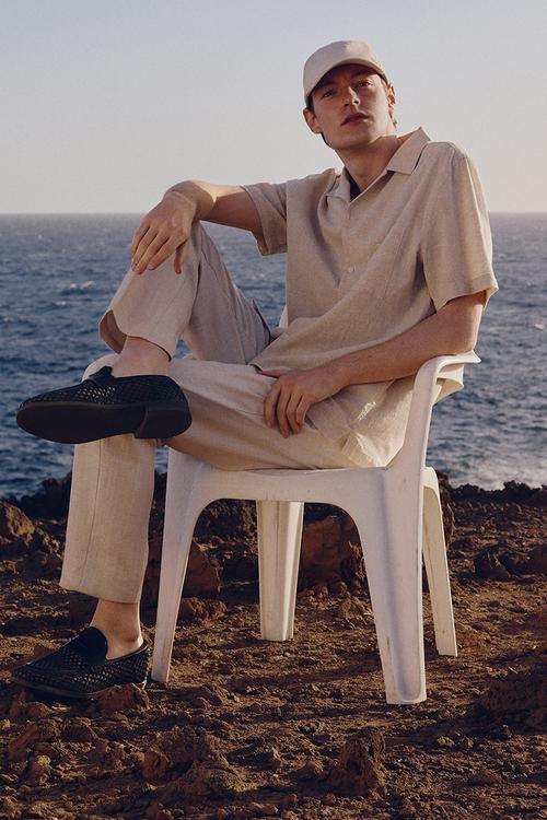 Regular fit short-sleeved linen-blend shirt - light beige