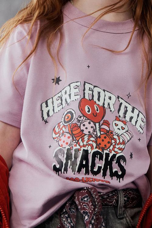Poppy oversize graphic print tee - pers chalky mauve/here for the snacks