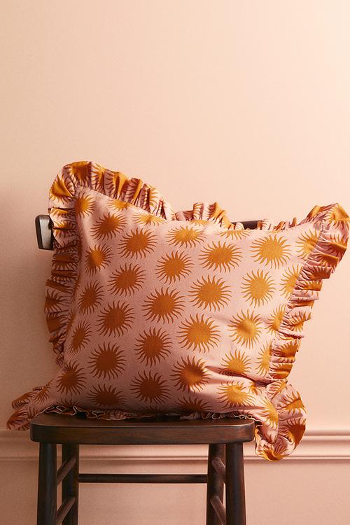 Frill-trimmed cushion cover - dusty pink patterned