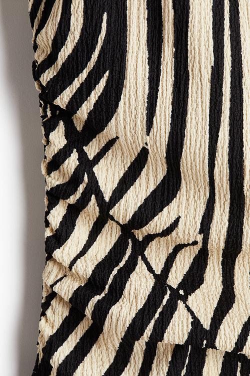 Textured jersey top - black patterned