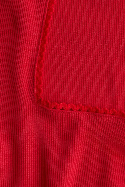 Ribbed sweetheart-neck top - red