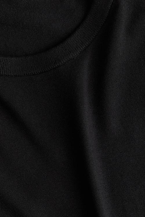 Fine-knit sweater vest - black