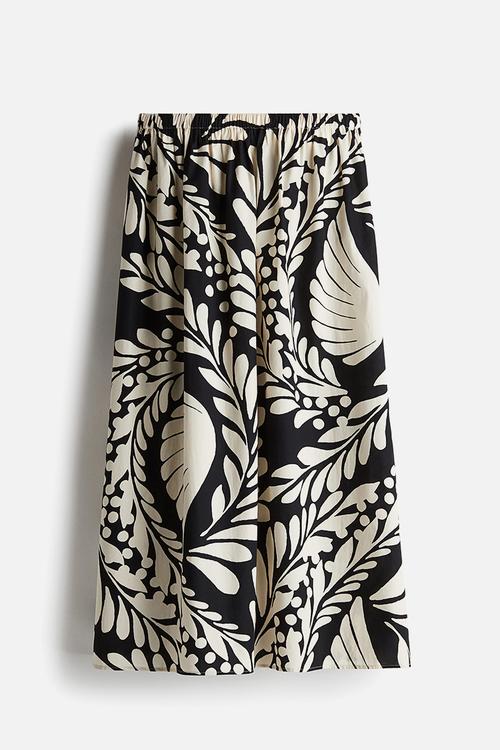 Flared skirt - black