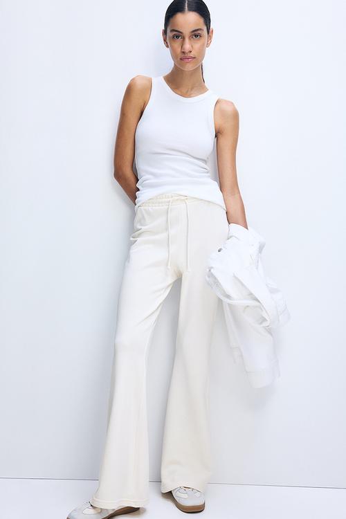 Flared joggers - cream
