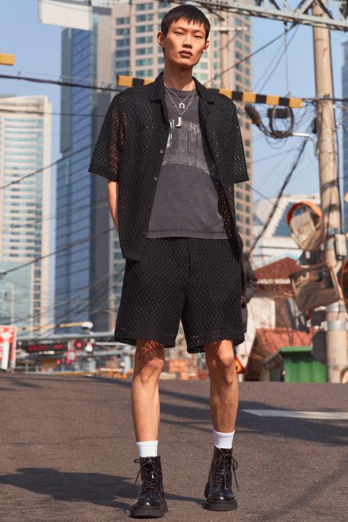 Relaxed fit crochet-look shorts - black