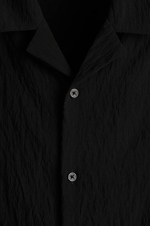 Loose fit crinkled resort shirt - black
