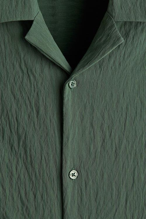 Loose fit crinkled resort shirt - dark green