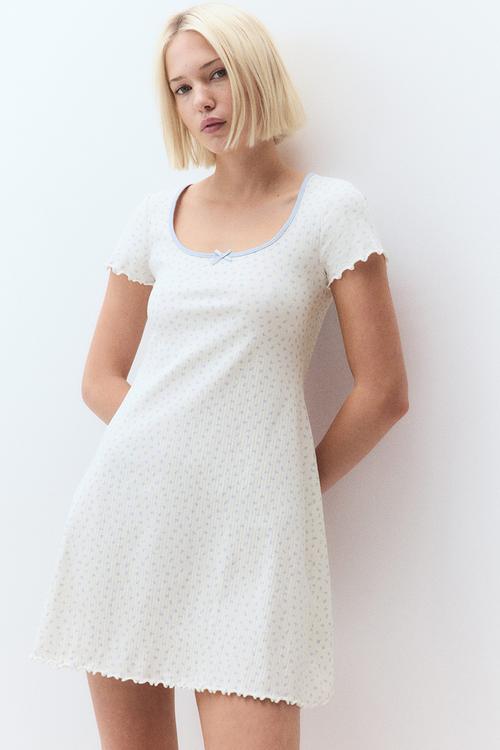 Overlock-detail flared-skirt dress - white floral 
