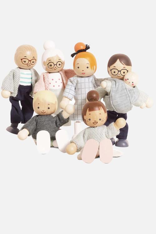 7 Pc Dolls House Family Set - sage /beige