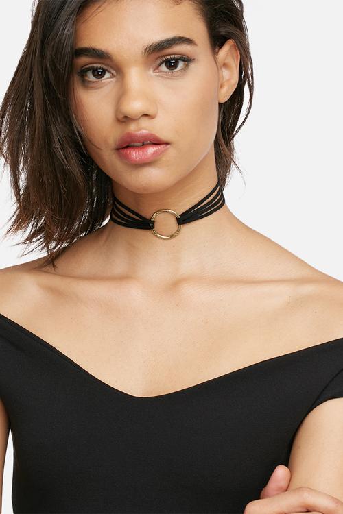 Suede dented round brass choker