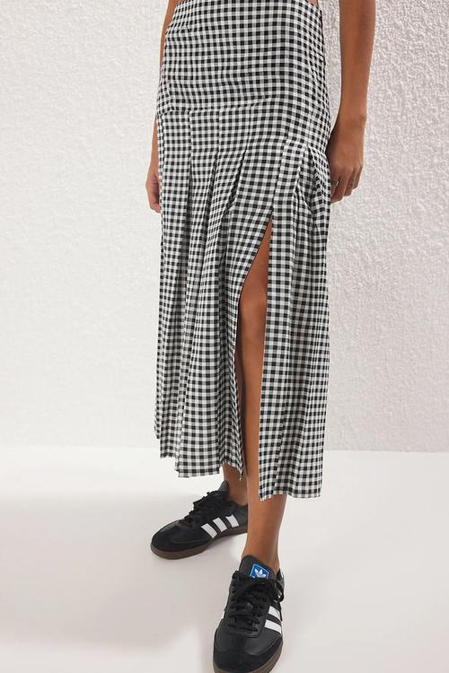Plaid/Gingham Pleated Midi Woven Skirt - Black
