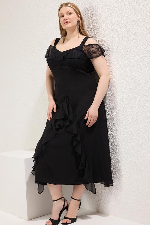 Lace detailed ruffle skirt plus size party/graduation/evening dress - black