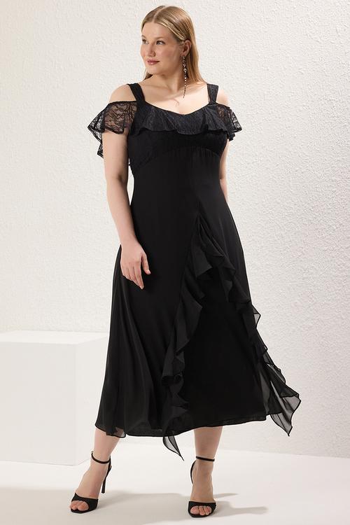 Lace detailed ruffle skirt plus size party/graduation/evening dress - black