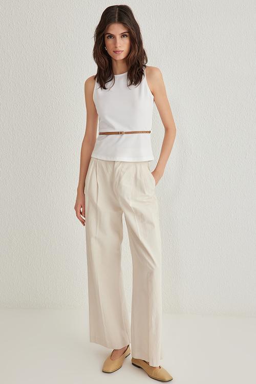 Belted body fitted knitted top - ecru