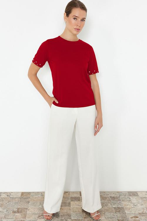 Knitted t-shirt with red stone accessory detail - red