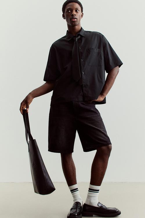 Oversized fit short-sleeved shirt - black