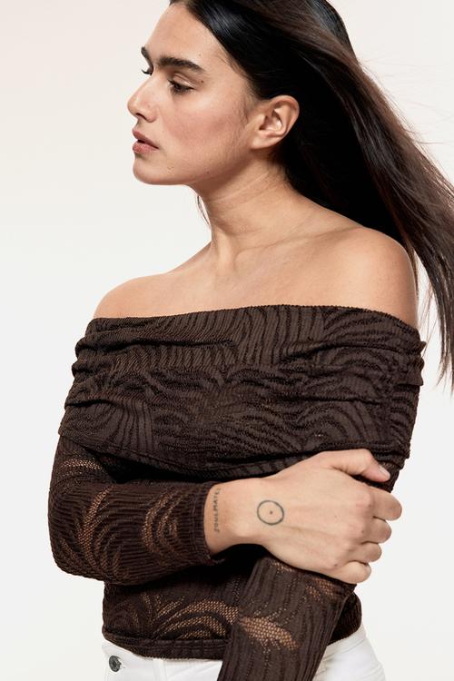 Off-the-shoulder lace top - brown