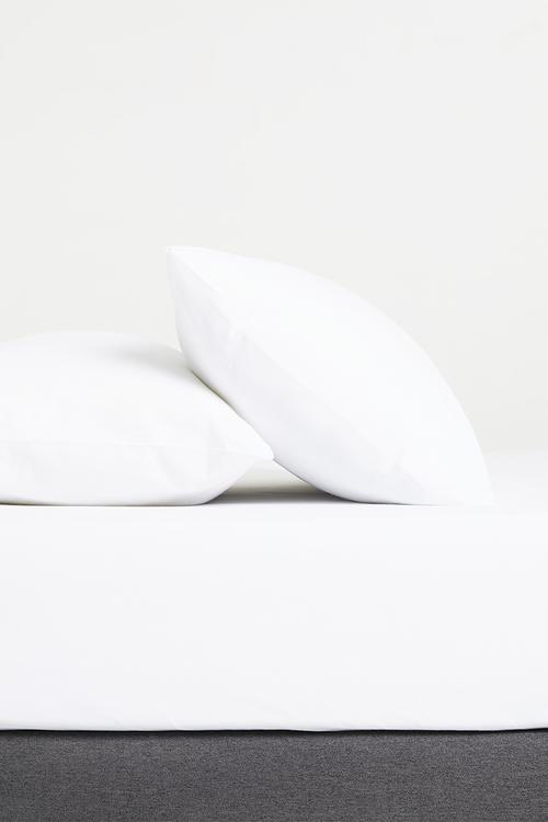 Recycled microfibre fitted sheet - white