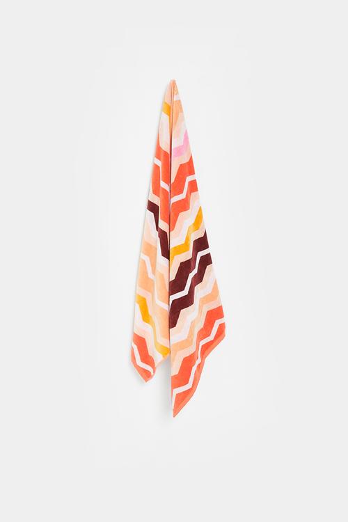 Luxe Chevron Beach Towel - Coral 