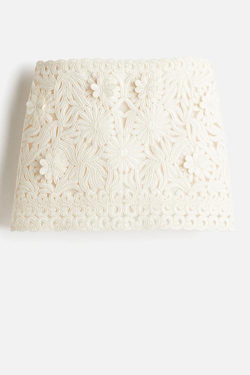 Appliquéd mini skirt - cream
