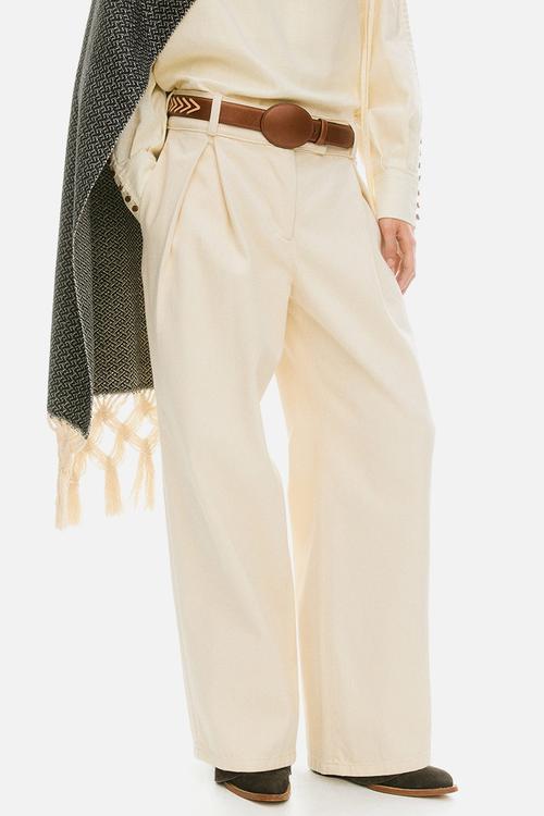 Lorena Saravia H&M: Pleat-front twill trousers - beige