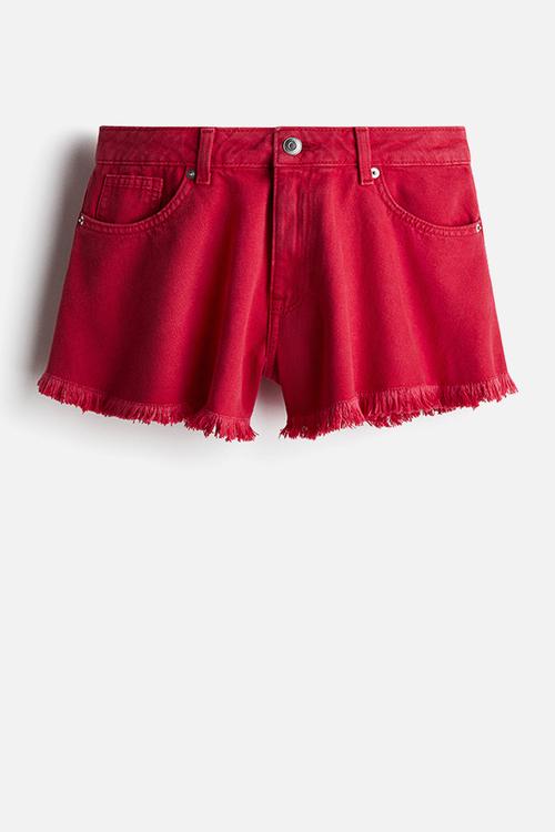 Frayed-edge denim shorts - red