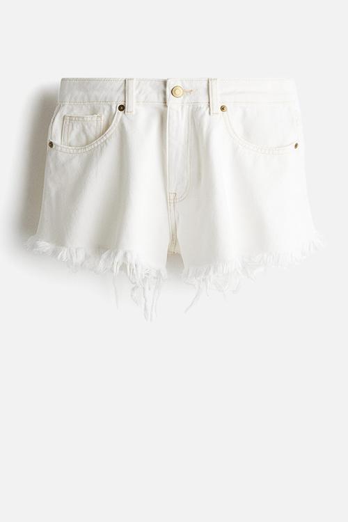 Frayed-edge denim shorts - white
