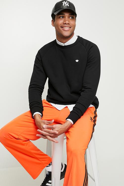 Essential Crew Sweatshirt - Black