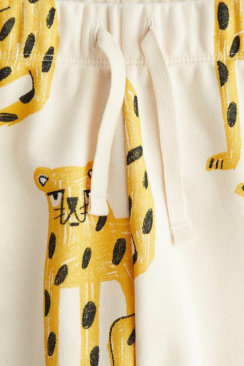 Printed sweatshorts - cream cheetahs