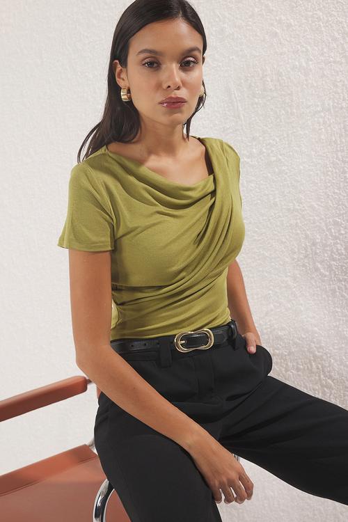 Green drape detail fitted knitted blouse - oil green